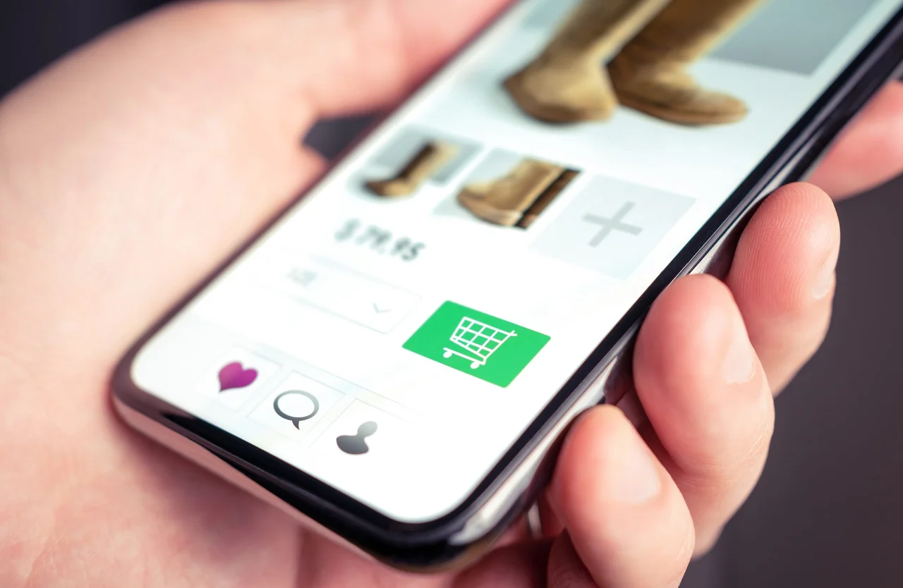 手机购物页面上的商品和购物车按钮